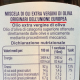 Etichetta di una bottiglia di olio che riporta la dicitura “Miscela di oli extra vergini di oliva originari dell’Unione Europea” con tabella della dichiarazione nutrizionale dettagliata.